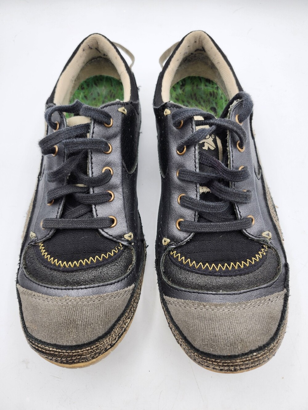 cushe Black and Gray Women's Lace-Up Sneakers